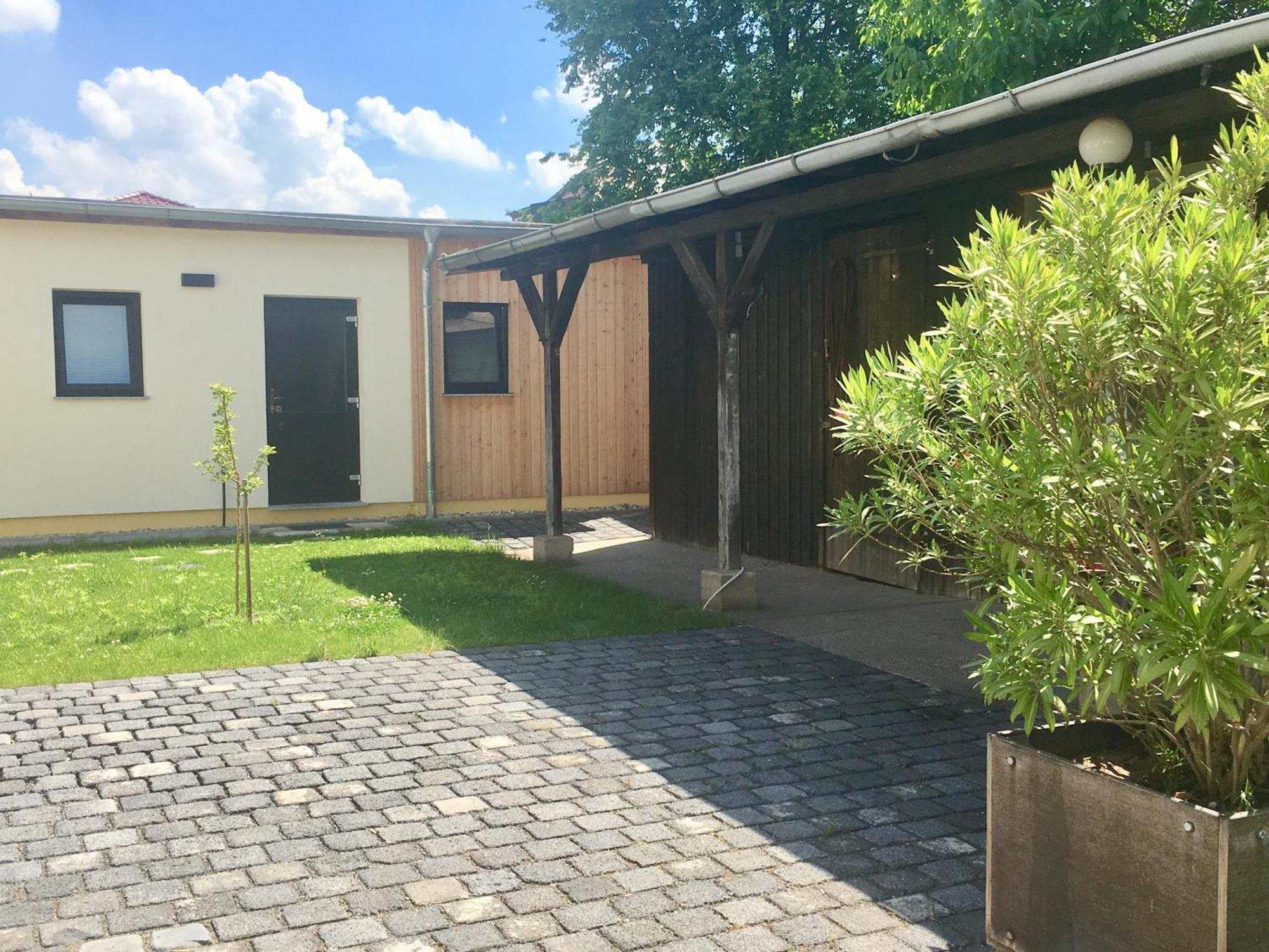 Die Senfbude - Wunderschoene Apartments Fuer 4 Personen Mit Terrasse & Stellplatz Leipzig Extérieur photo
