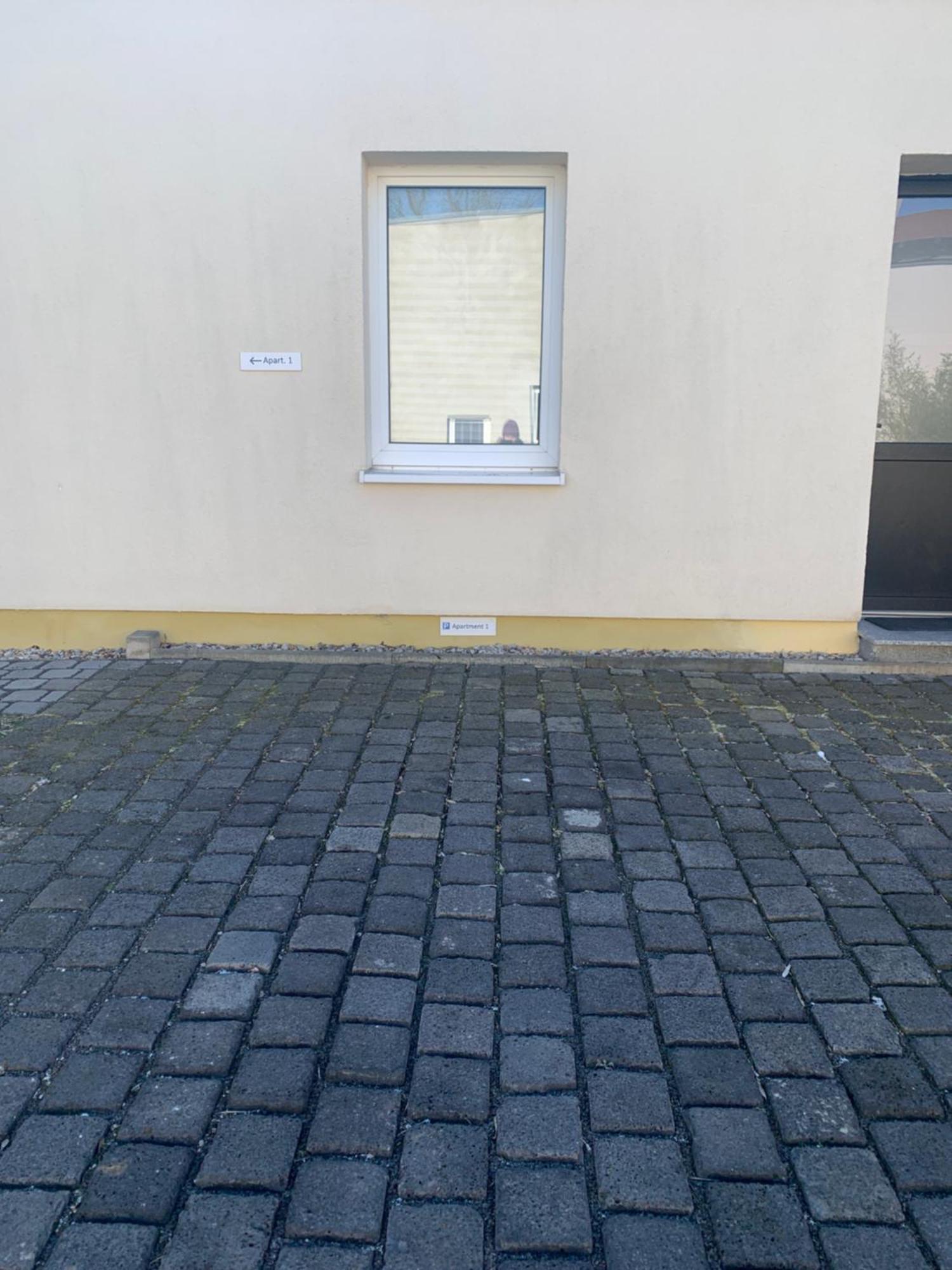 Die Senfbude - Wunderschoene Apartments Fuer 4 Personen Mit Terrasse & Stellplatz Leipzig Extérieur photo